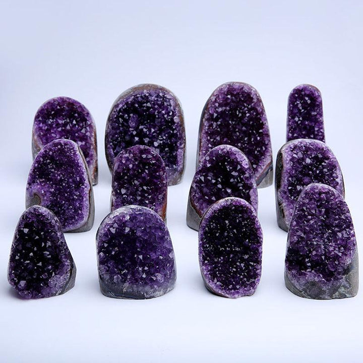 different size of amethyst cave demagnetizing tool fortune drawing ornament on the table