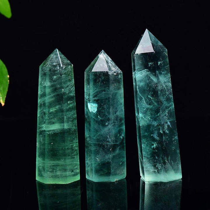 green fluorite tower feng shui hexagonal fluorite crystal raw stone tower on the table