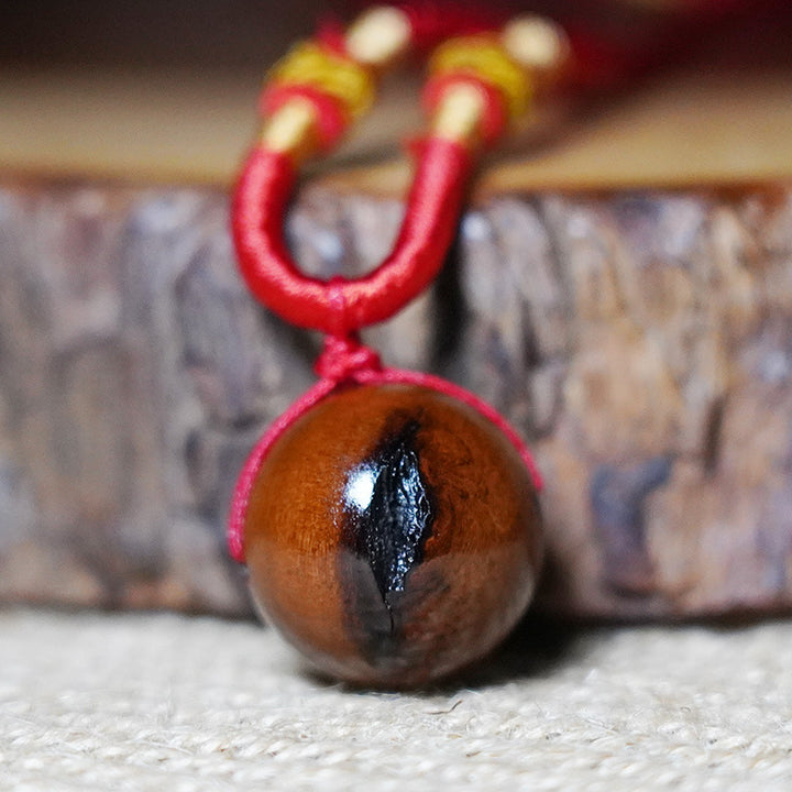 lightning-struck-wood-bead-protective-pendant-necklace-for-children-01