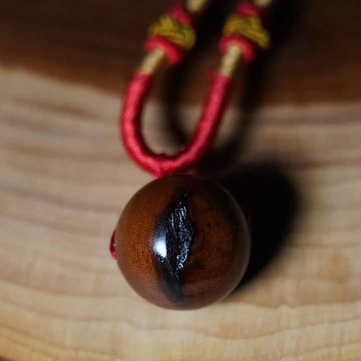 lightning-struck-wood-bead-protective-pendant-necklace-for-children-02